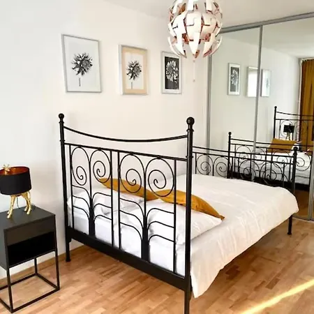 Old Town Miodowa Prime *