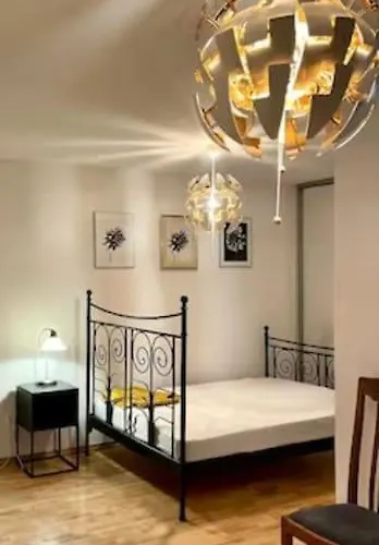 Old Town Miodowa Prime *